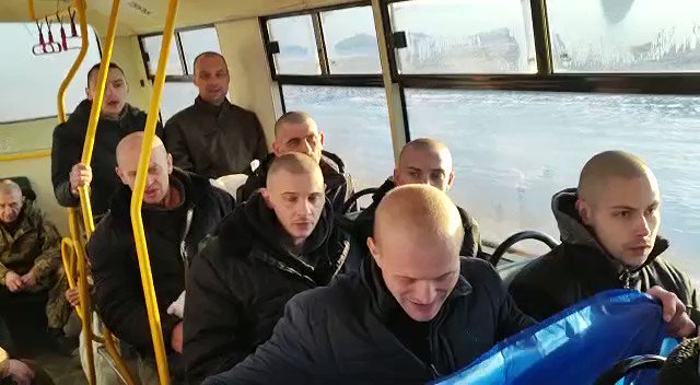 50 Ukrainas karavīri tika atbrīvoti, veicot jaunu ieslodzīto apmaiņu ar Krieviju