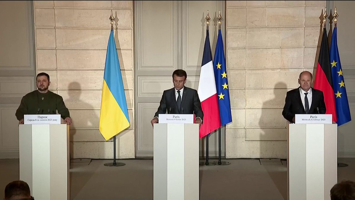 Macron verzekert Zelensky van de wens van Frankrijk om Oekraïne naar de overwinning te begeleiden