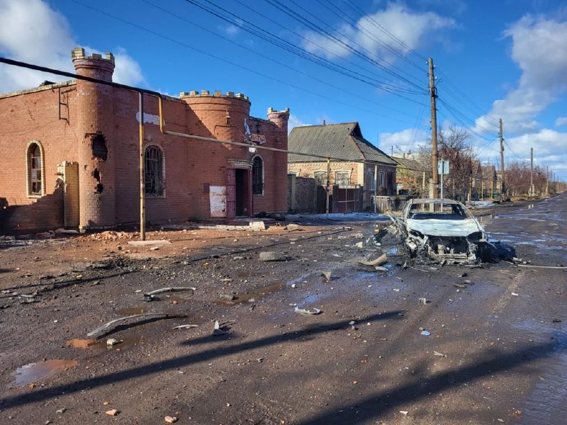 مقتل شخص واحد وإصابة 2 نتيجة القصف الروسي في إيفانوبيلا بمنطقة دونيتسك