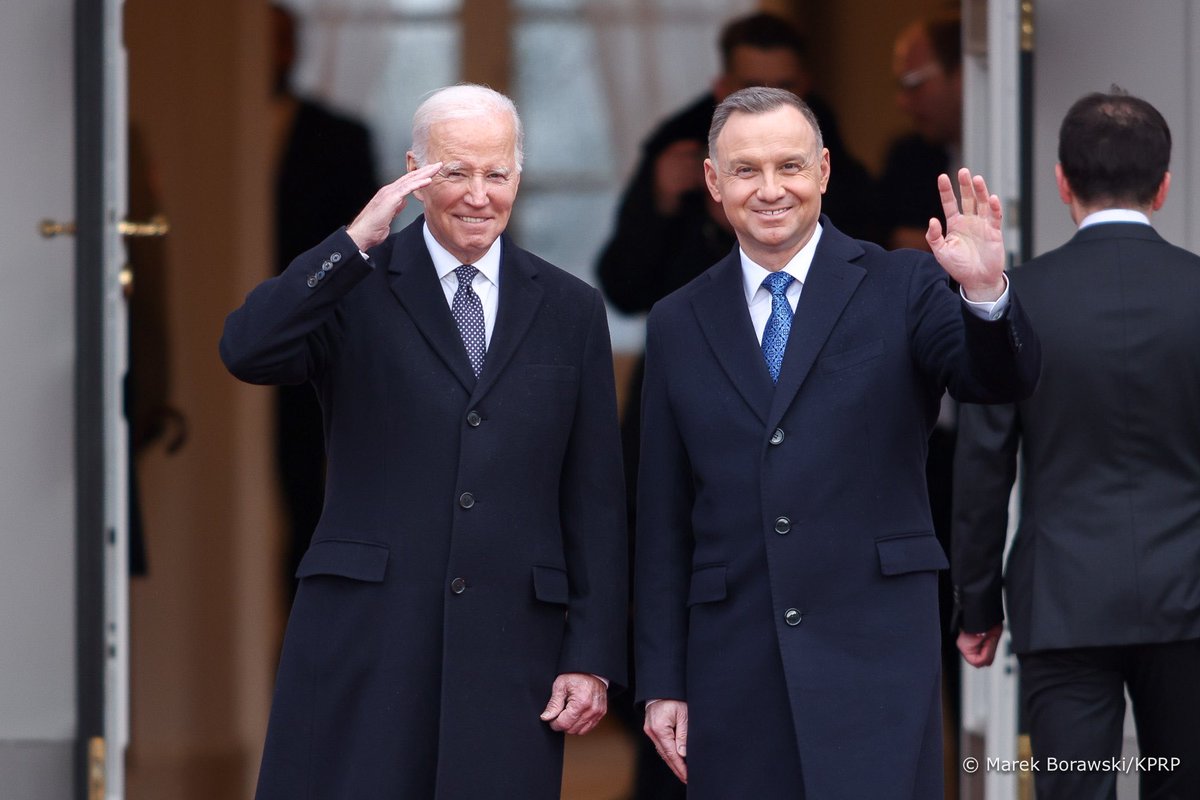 Presidentes @AndrzejDuda e @POTUS no Palácio Presidencial em Varsóvia