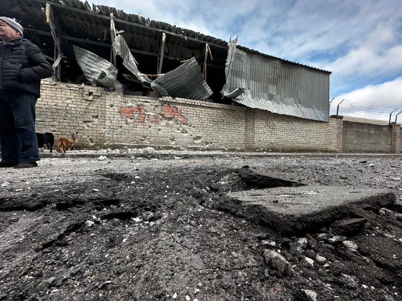 1 persona morta i una altra ferida com a conseqüència dels bombardejos russos a Kherson