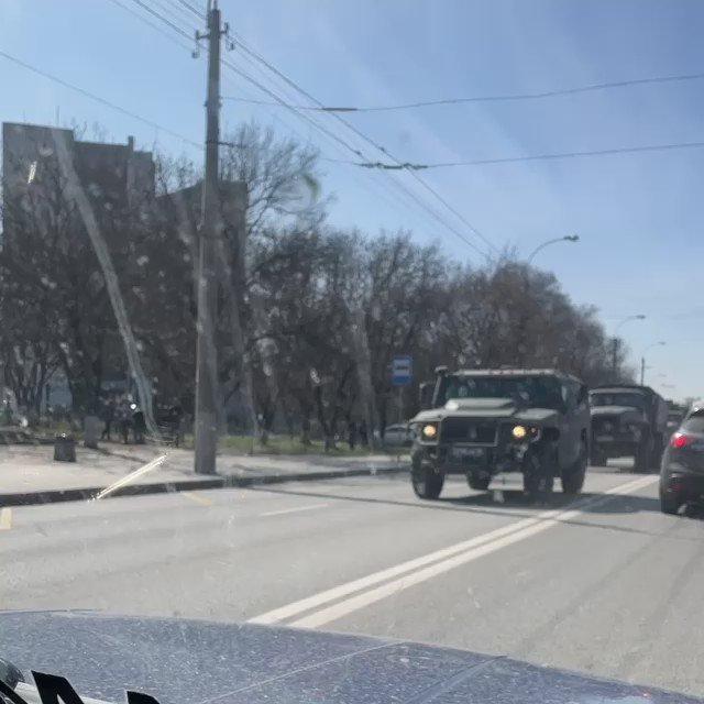 Intensiv militärrörelse i Simferopol