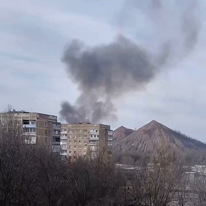 डोनेट्स्क में पेट्रोवस्कोगो खदान के क्षेत्र में विस्फोट