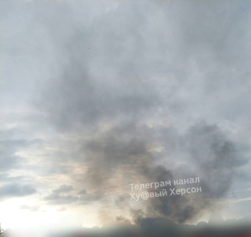 Explosões em depósito de munições em Nova Kakhovka