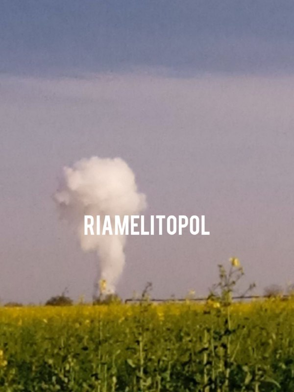 Дым в районе Мелитопольской авиабазы