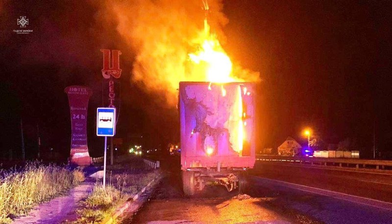 Úlomky rakety zničili nákladné auto na diaľnici Kyjev-Čop neďaleko obce Mila