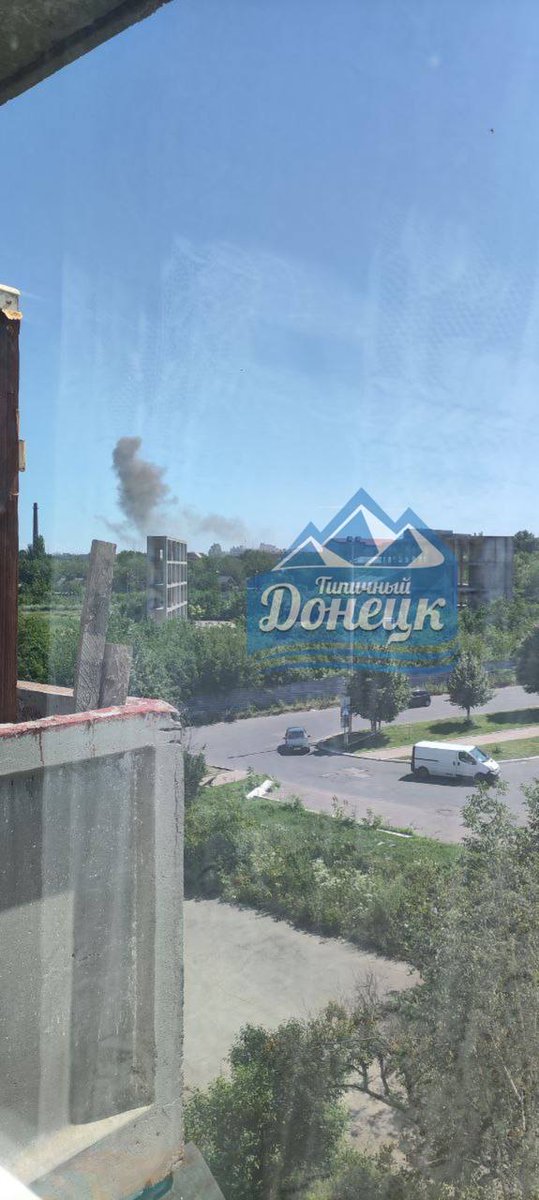 Aus der Gegend von Topaz in Donezk wurden Explosionen und Brände gemeldet