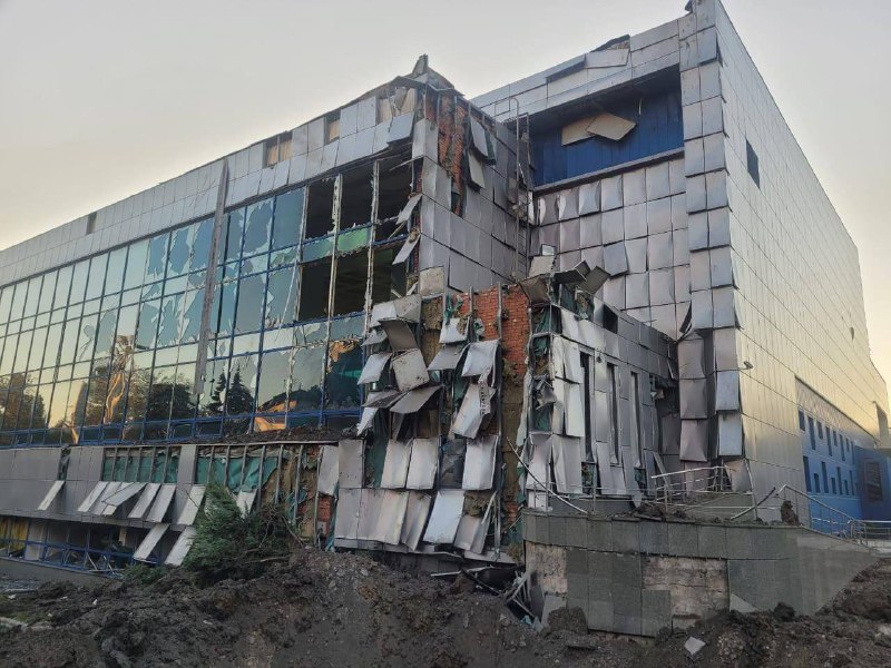 Oštećenje bazena u gradu Dnjepru kao posljedica ruskog raketnog udara