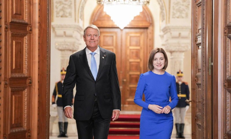 President van Moldavië Maia Sandu is op officieel bezoek aan Roemenië