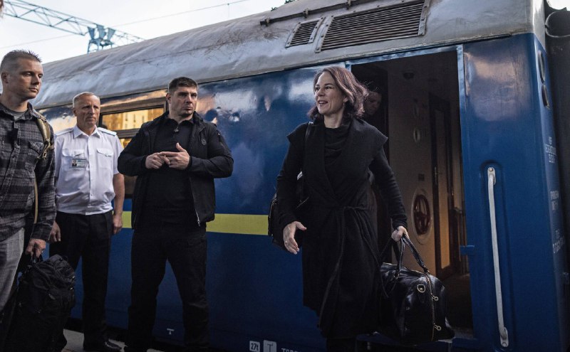 Tysklands utrikesminister Annalena Baerbock besöker Ukraina