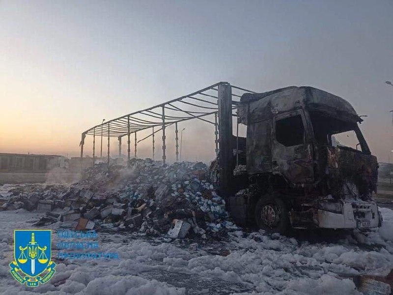 L'attacco russo ha distrutto il traghetto al confine con la Romania: al momento dell'attacco si trovava lì un autobus con bambini