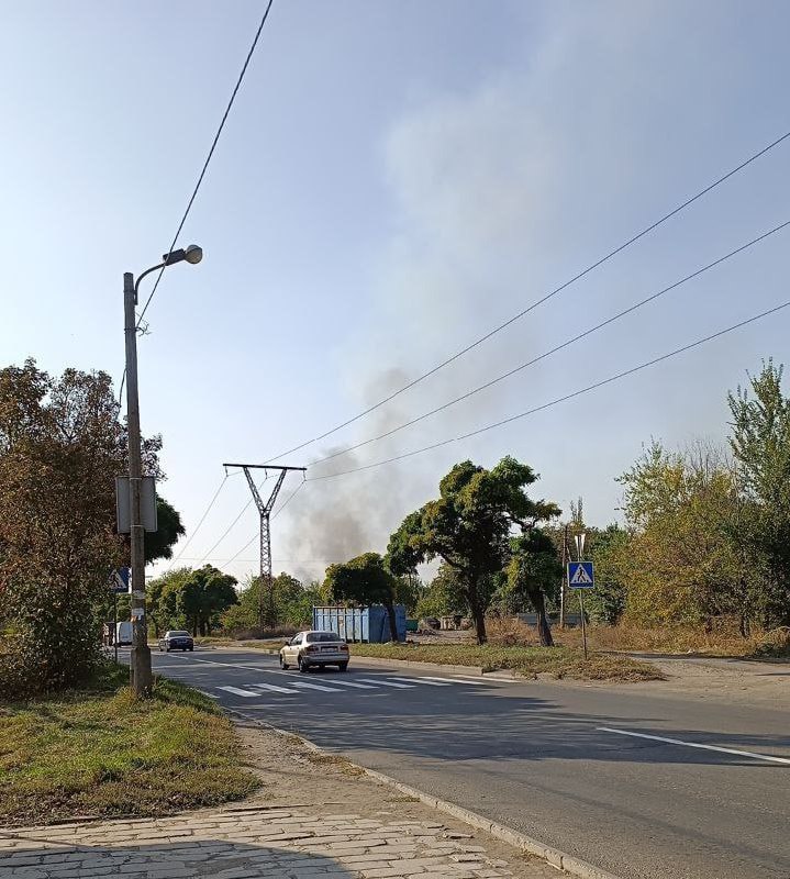 עשן במחוז בודנובסקי בדונייצק לאחר דיווח על פיצוצים