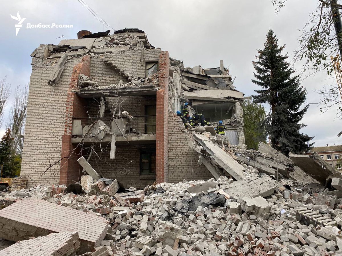 Armata rusă a bombardat centrul Slovianskului peste noapte