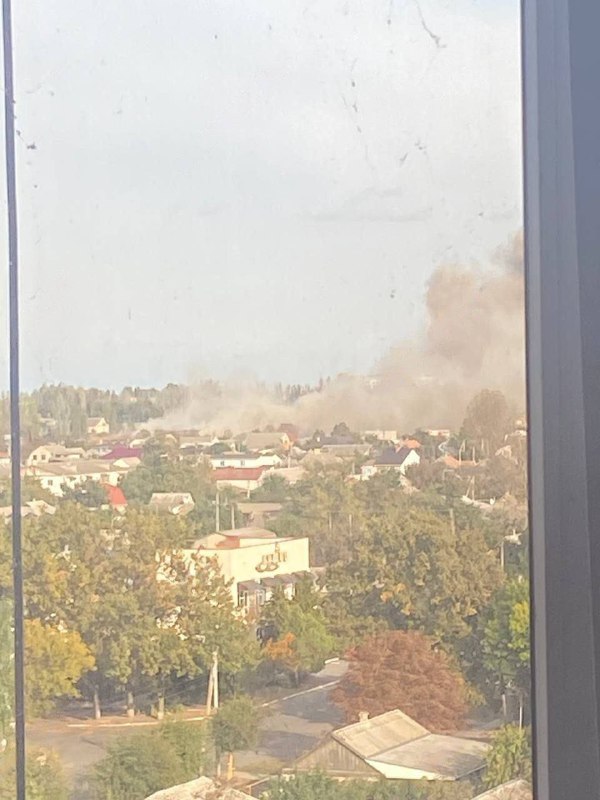 疑似导弹袭击后斯卡多夫斯克发生火灾