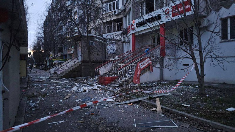 5 personer skadades till följd av rysk beskjutning i centrala Kherson
