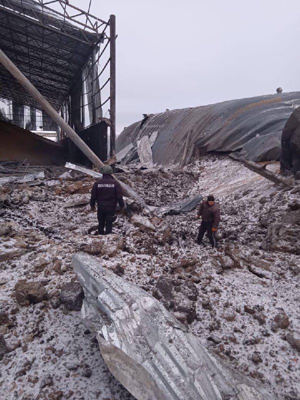 Rusijos aviacija valdomomis bombomis Vovčanske sunaikino grūdų sandėlius