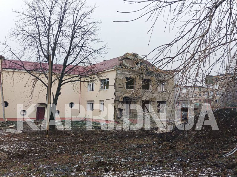 Разрушения в Мирноград на Донецка област в резултат на руски ракетни удари