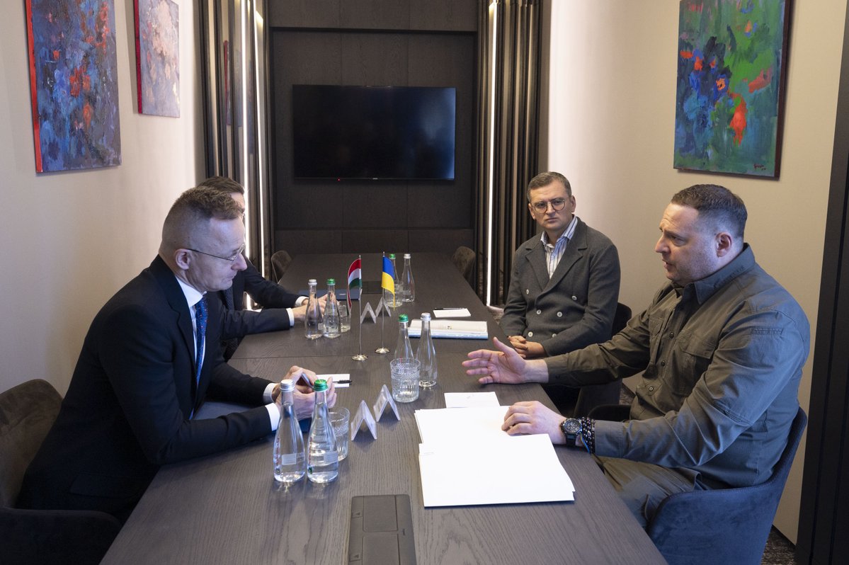 Ungārijas ārlietu ministrs Sijarto ieradies Užgorodā, lai tiktos ar Ukrainas ārlietu ministru Kuļebu un Ukrainas prezidenta Jermaka biroja vadītāju