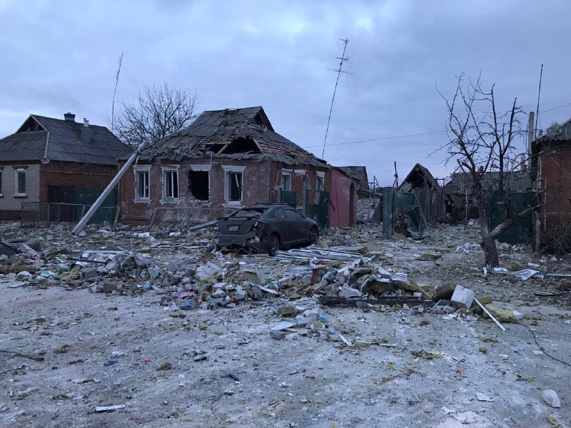 Ett spädbarn dödades, 3 andra personer skadades som ett resultat av rysk missilangrepp med S-300 i Zolochiv i Charkiv-regionen