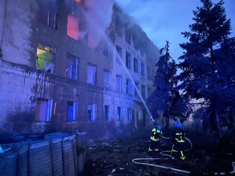 تخریب در نتیجه گلوله باران در Novohrodivka منطقه دونتسک