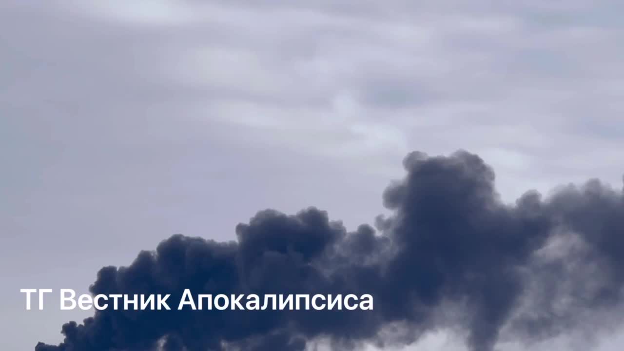 Incendiu după explozii au fost raportate în Makiivka