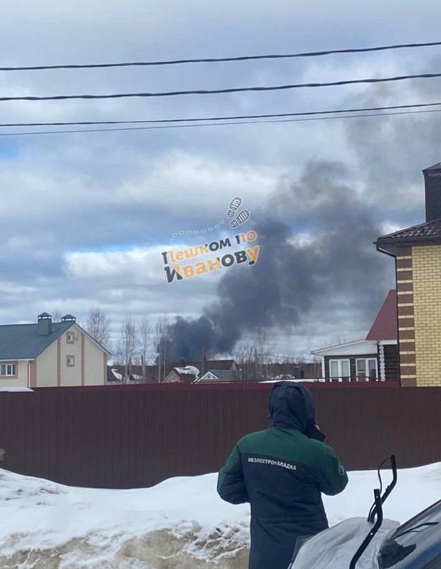 Samolot Ił-76 z 12 osobami na pokładzie rozbił się w Iwanowie, samolot jest częściowo zniszczony