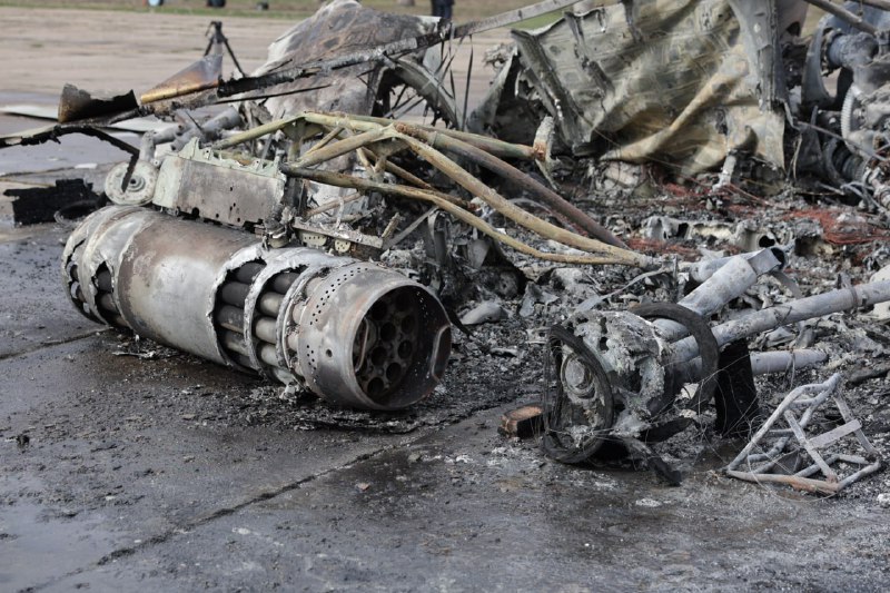 Władze regionu Naddniestrza twierdzą, że dron uderzył w bazę wojskową, powodując eksplozję i pożar