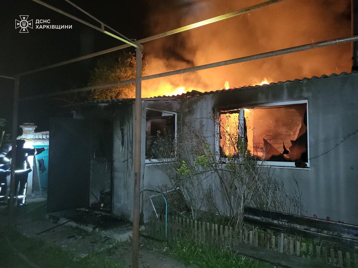 Den ryska armén beskjuter byarna Lyptsi, Kruhliakivka och Hlushkivka i Charkiv-regionen och orsakade bränder