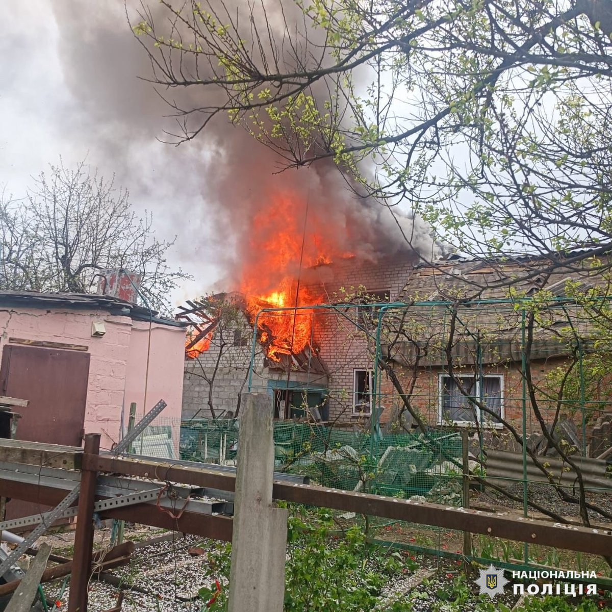3 vaikai ir dar vienas žmogus buvo sužeisti per Rusijos aviacijos smūgį Derhačyje Charkovo srityje