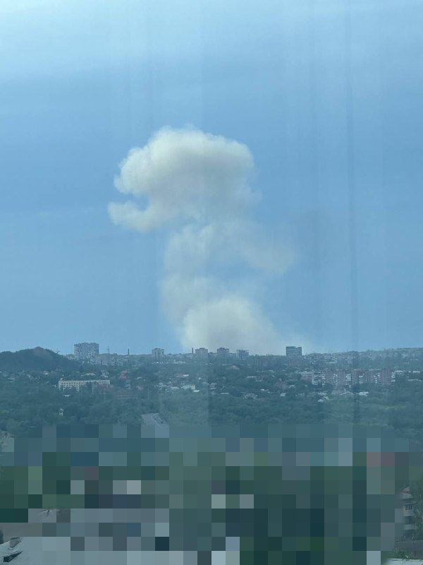 Buvo pranešta apie sprogimus Donecko Kijevo rajone