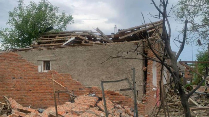 3 person wounded as result of the Russian airstrike in Staryy Saltiv in Kharkiv region