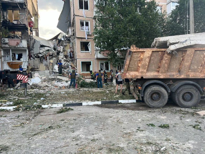 Број мртвих у срушеној згради у Шебекину у Белгородској области порастао је на 5, - саопштиле су локалне власти