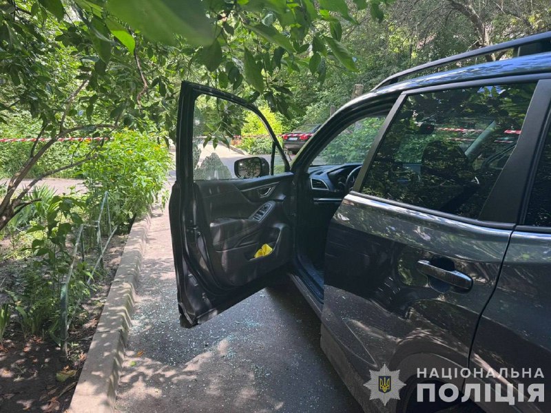 Policija meklē aizdomās turamo pēc tam, kad Kijevas Ševčenkovskas rajonā viņa automašīnā tika nošauts vīrietis