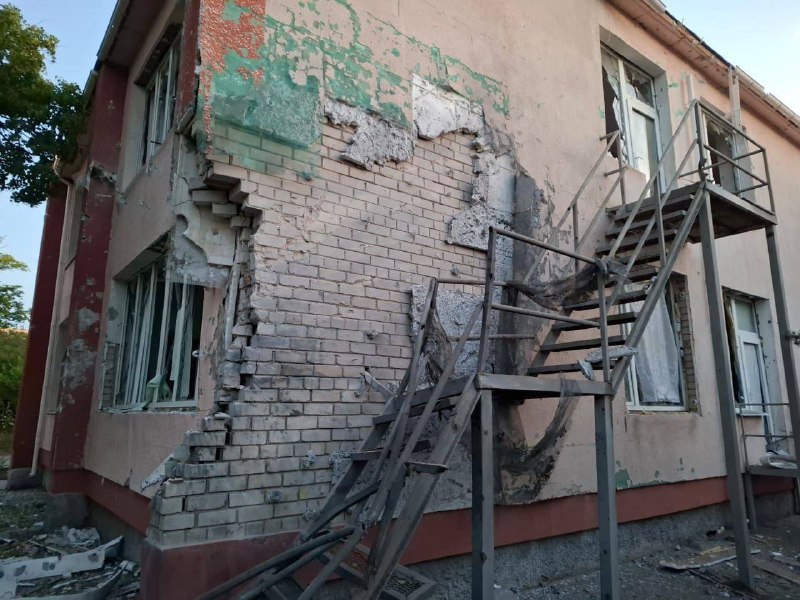 Schade in Nikopol als gevolg van artilleriebeschietingen