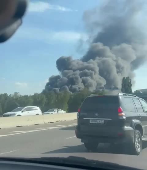 В Краснодаре произошел крупный пожар.