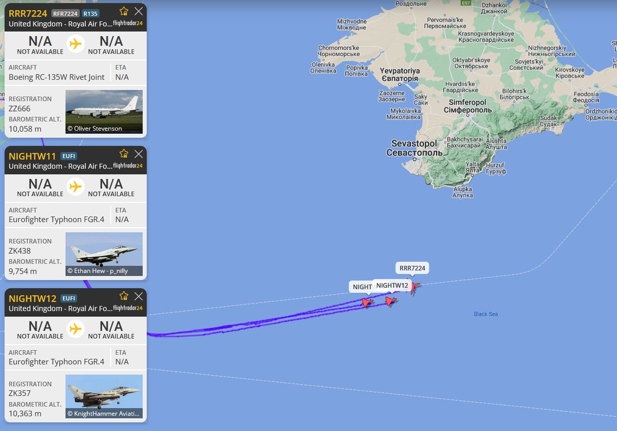 El britànic Boeing RC-135W Rivet Joint i 2 x Eurofighter Typhoon estan sobrevolant el Mar Negre