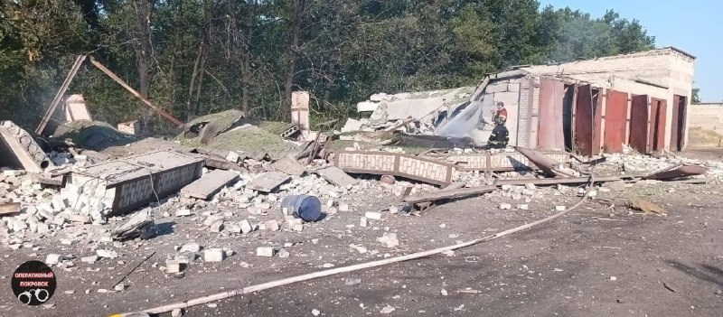 Russische Armee beschießt Nowohrodivka in der Region Donezk mit dem Raketenabwehrsystem „Smerch