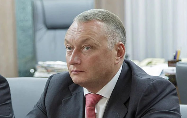 Senator from the Tula region Dmitry Savelyev was detained right at the exit from the Federation Council meeting. He is suspected of involvement in organizing a murder