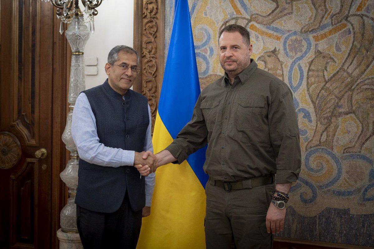 Baş nazir Modi Modinin bu ayın sonunda Ukraynaya səfəri ərəfəsində Kiyevdə Hindistan Milli Təhlükəsizlik Xidmətinin müavini Pavan Kapur; Ukrayna Prezidenti Aparatının rəhbəri Andrey Yermakla görüşüb