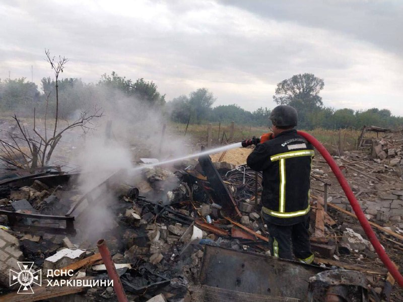 Dos personas murieron y una resultó herida en un ataque aéreo ruso en la aldea de Bohuslavka, en la región de Járkov