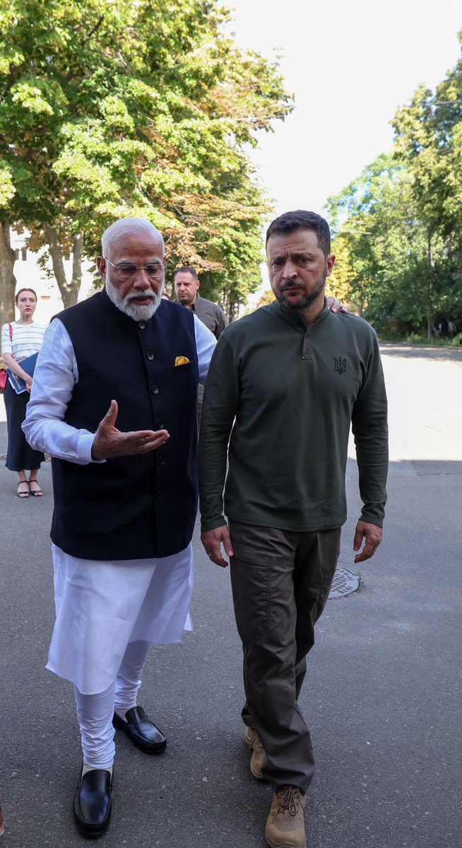 Incontro del primo ministro Modi con il presidente Zelensky a Kyiv