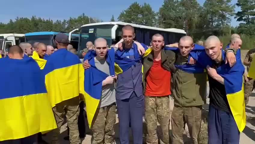 115 prisioneros de guerra ucranianos fueron liberados del cautiverio ruso con la mediación de los Emiratos Árabes Unidos, militares capturados en Chernóbil, Mariupol, Chonhar y Hostomiel