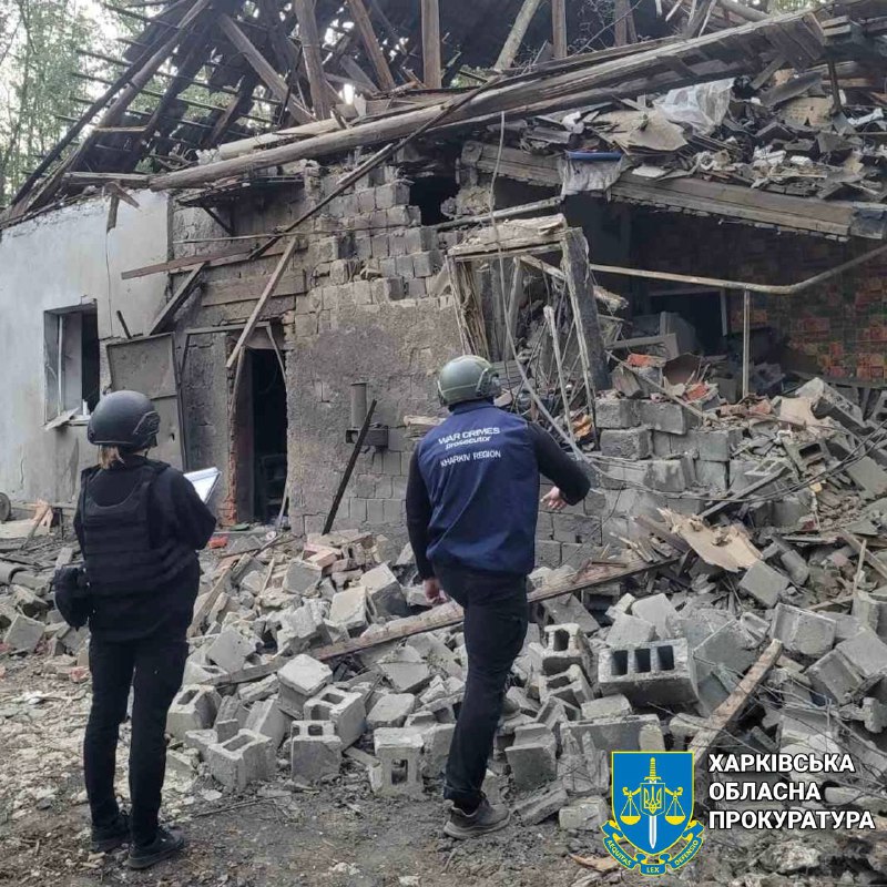 Danos à infraestrutura civil em 3 distritos de Kharkiv como resultado de ataques aéreos com bombas planadoras e mísseis