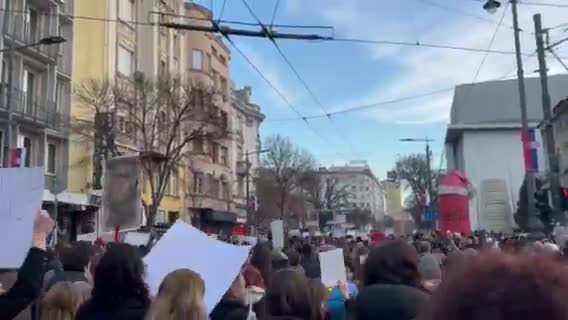 Students, farmers, citizens come to protest at Slivija in Belgrade