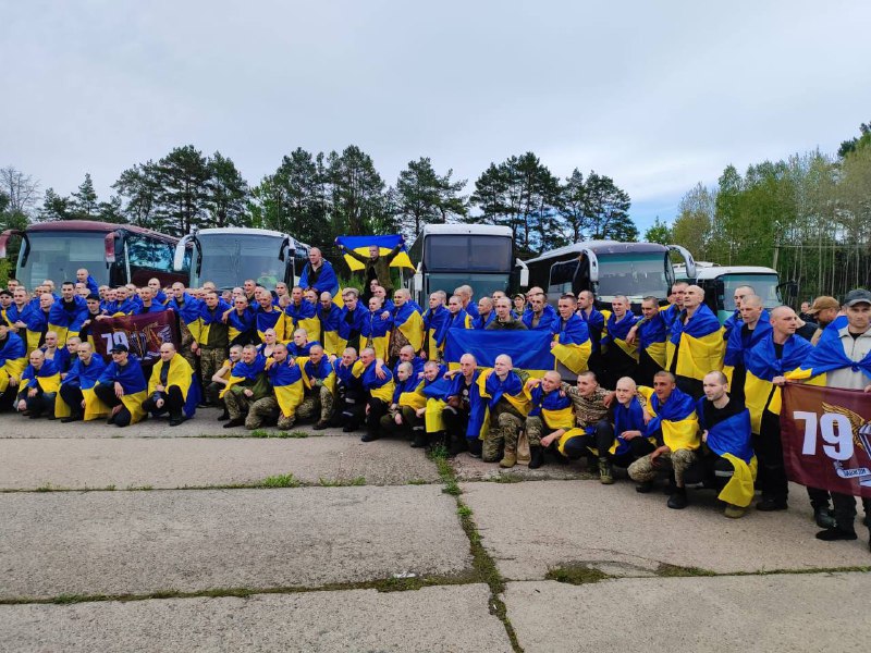 205 Ukrainian POWs were released from Russian captivity in a prisoners exchange mediated by UAE