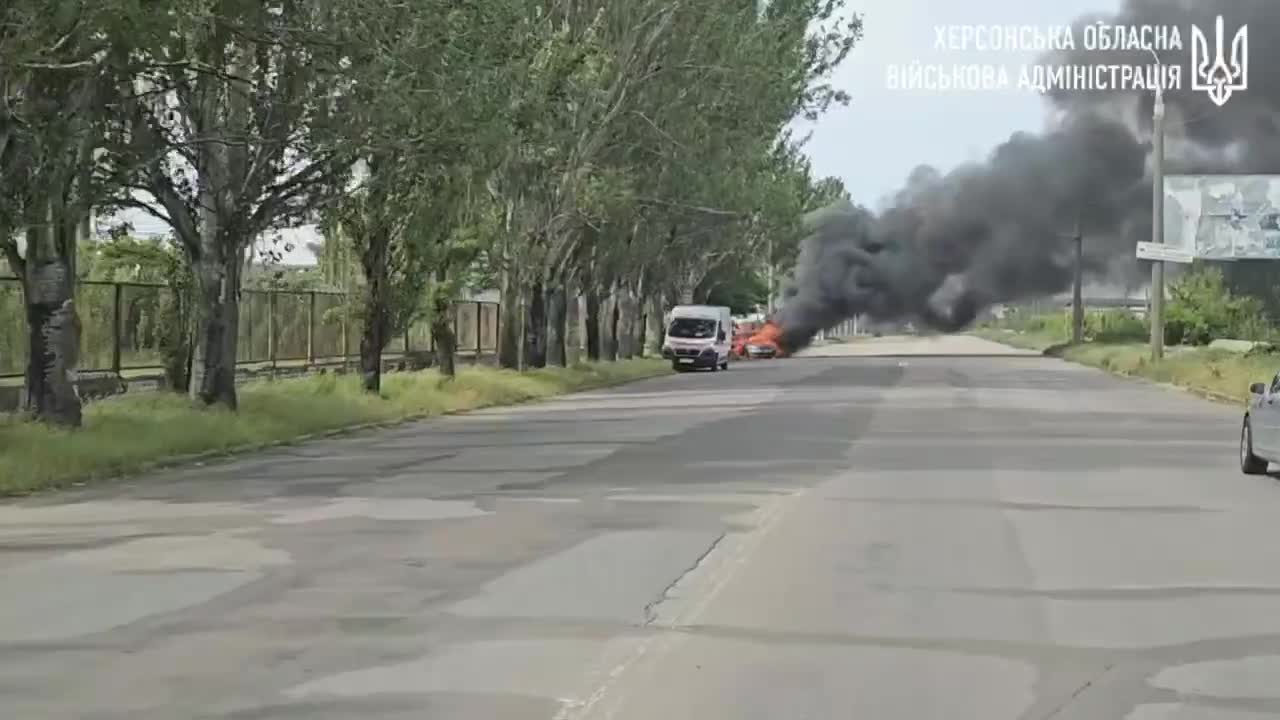 2 people wounded as result of drone strikes in Kherson