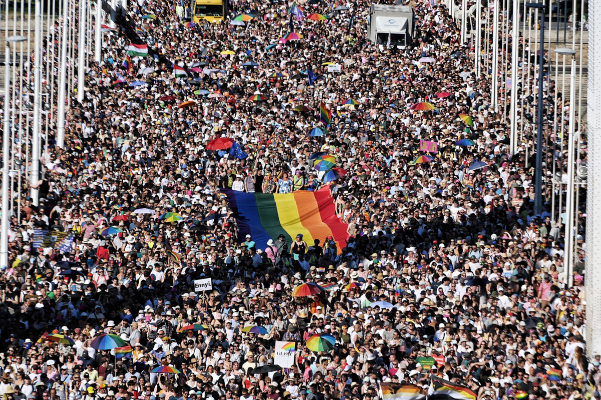 According to organizers, more than 200 000 people attended the Budapest Pride March, despite a legal ban and threats from the government. nnThe Hungarian government is already blaming Brussels for commanding the Hungarian opposition to stage the event. Photo: HVG