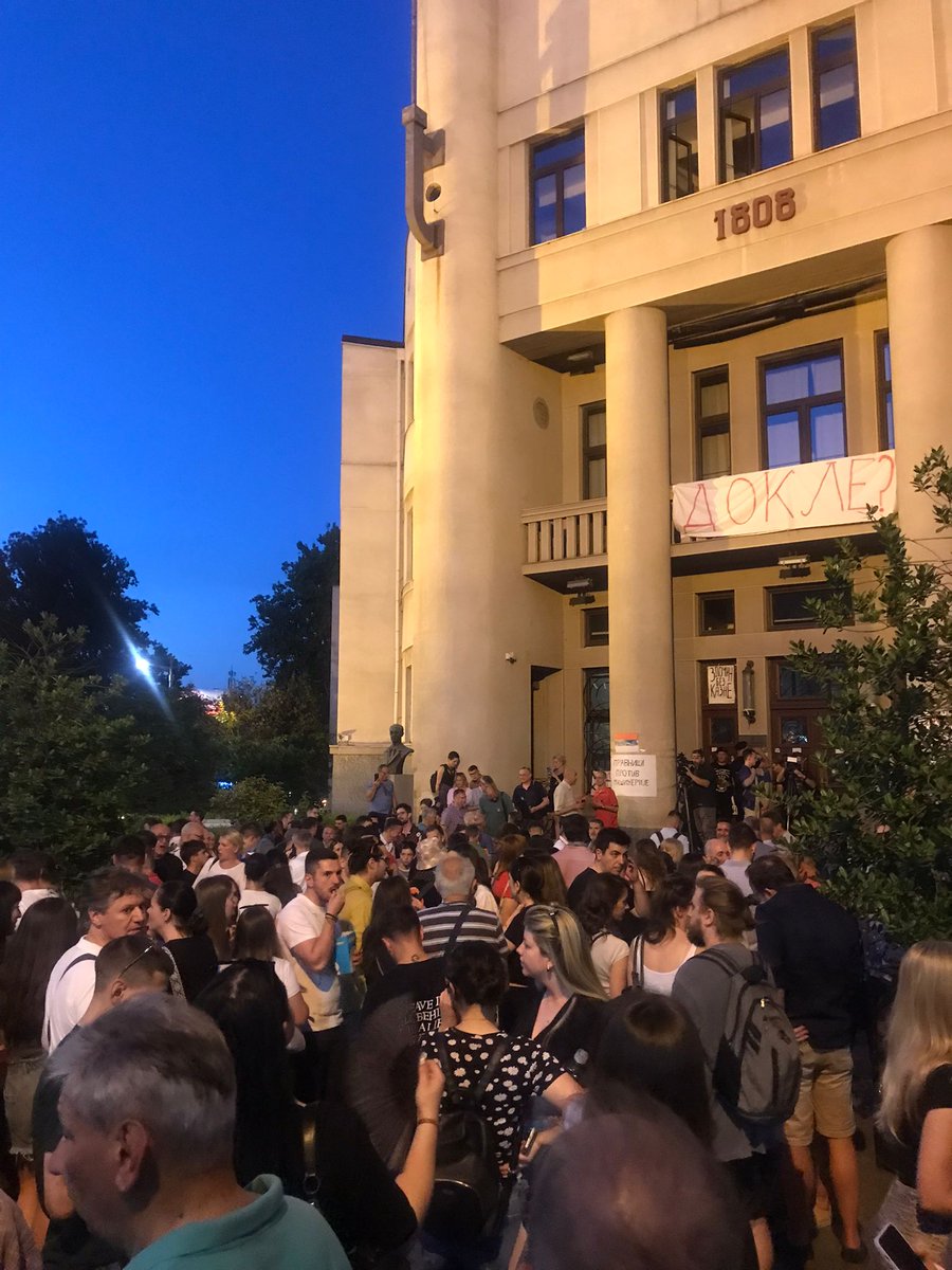 Serbian protesters gathered in front of Belgrade University Law Faculty on Thursday evening to express their anger about the force used by police during yesterday night's operation against protesters, which ended in multiple arrests and injuries
