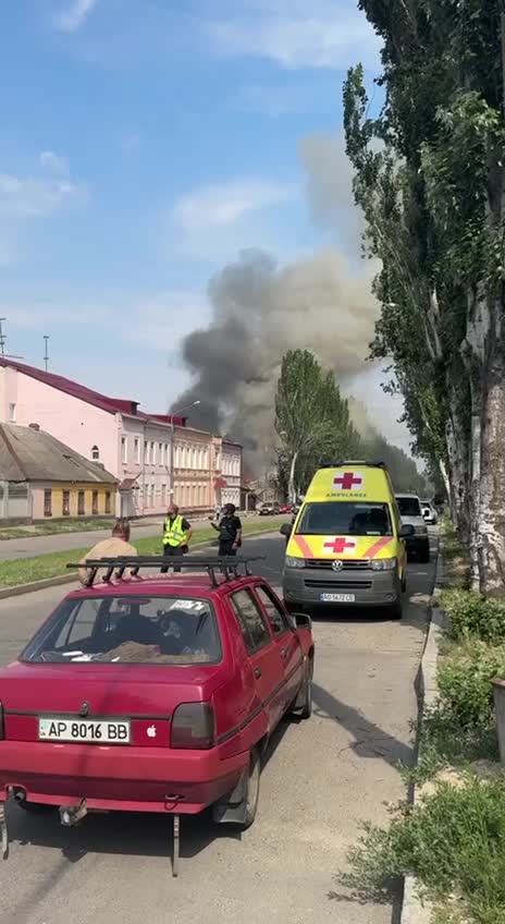 در پی حملات پهپادهای روسی در زاپوریژژیا، دست کم ۱۰ نفر زخمی شدند.