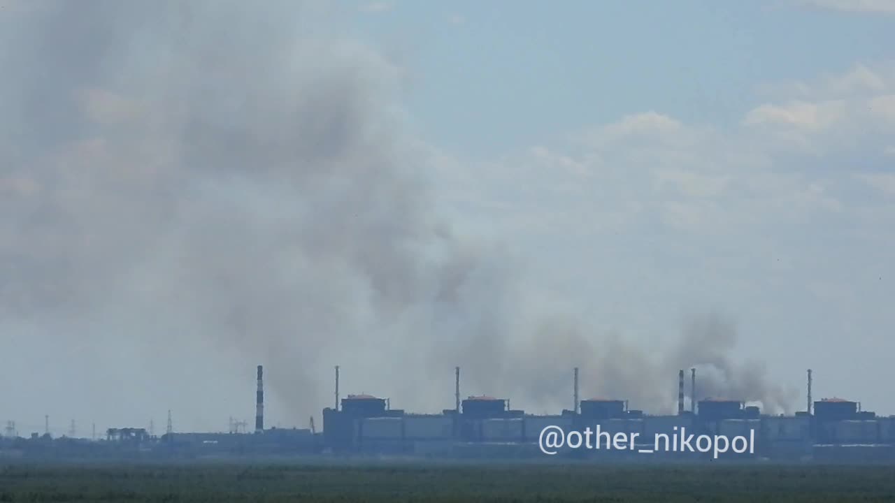 Smoke is rising near Zaporizhzhia power plant and the blackout reported at the occupied part of Zaporizhzhia region